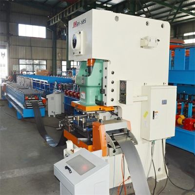 quality 45 Stalen schroefkanaal rollenvormende machine 8T Machine Gewicht factory